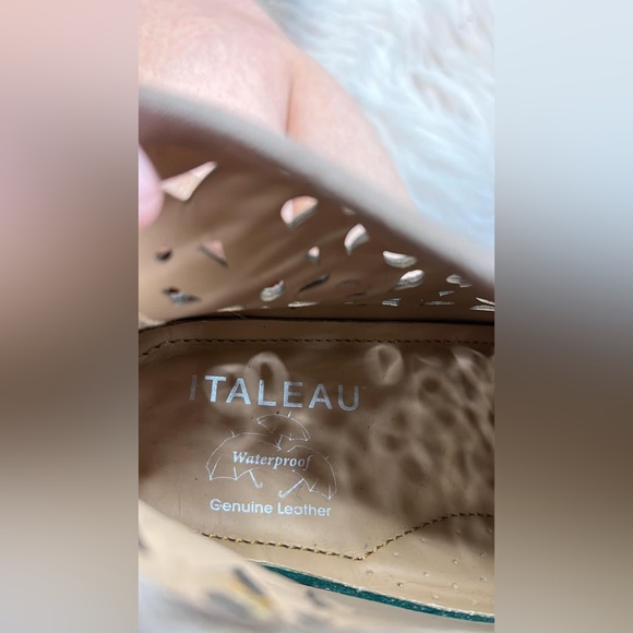 Italeau Perla Women's Laser Cut Ankle Booties - Waterproof - Picture 3 of 10